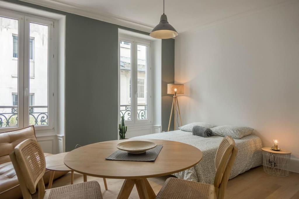 Charmant Studio Vue Cathedrale Quartier Historique Apartment Orleans Exterior photo